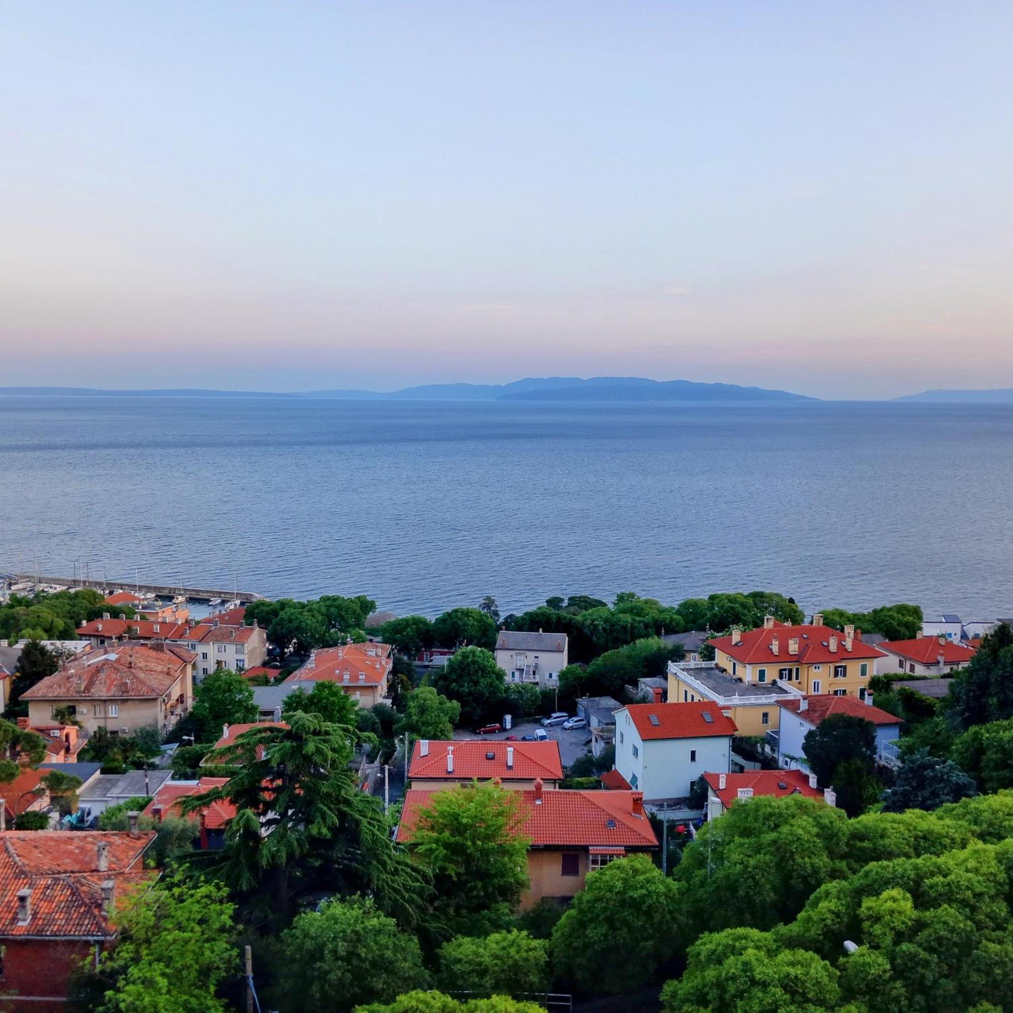 Apartment With View In Rijeka Exterior photo